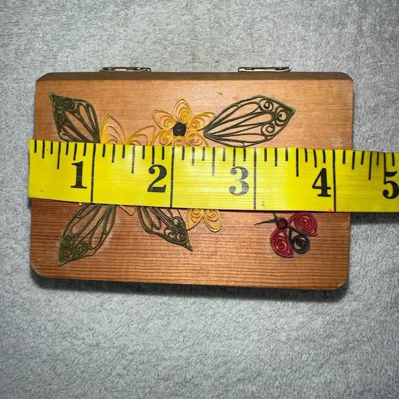 Wooden Hinged Paper Quilled Floral Butterfly Trinket Box - Picture 5 of 7